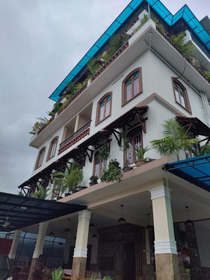 Meghdoot River Resort Коччи Экстерьер фото